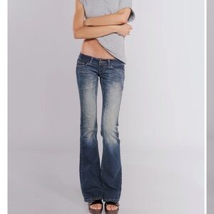 Low rise flare embrace k 3 jeans in Small